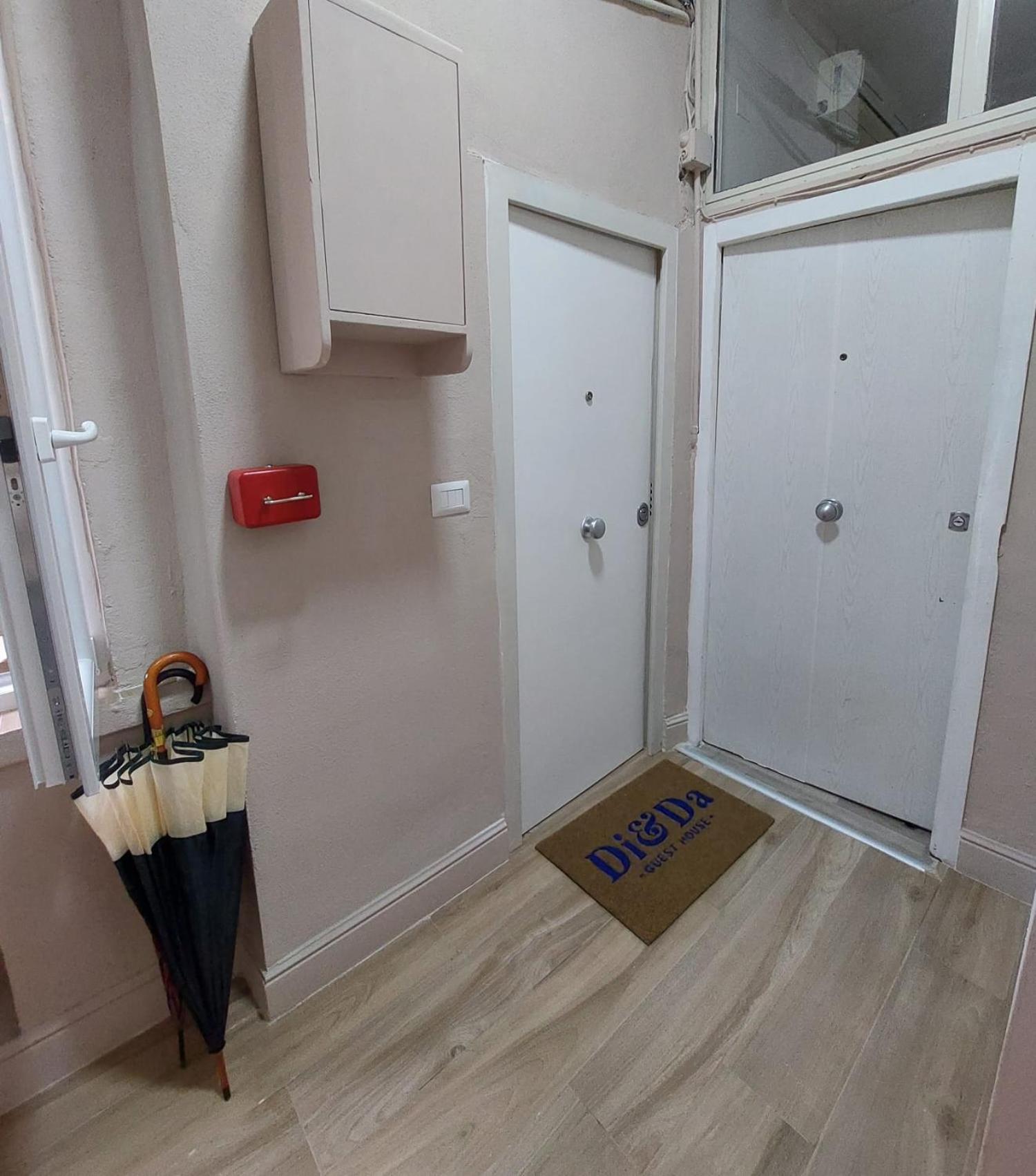 Napoli Centro - Di&Da Guest House المظهر الخارجي الصورة